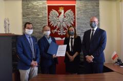 Podpisanie umowy „Rozbudowa obiektu oświatowego o oddziały przedszkolne z zapleczem w Nowym Brzesku”